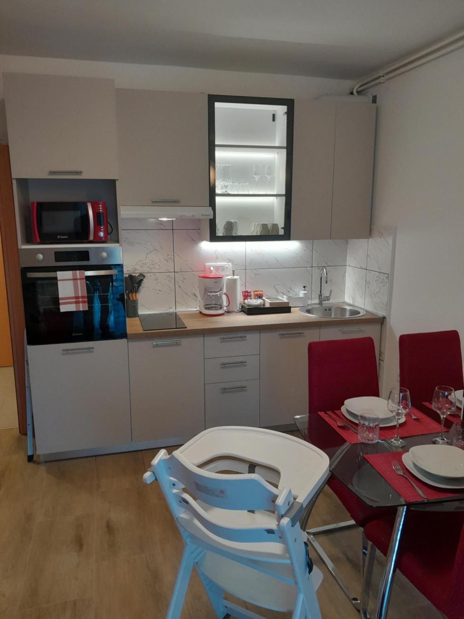 Apartment Dean Klimno Bagian luar foto