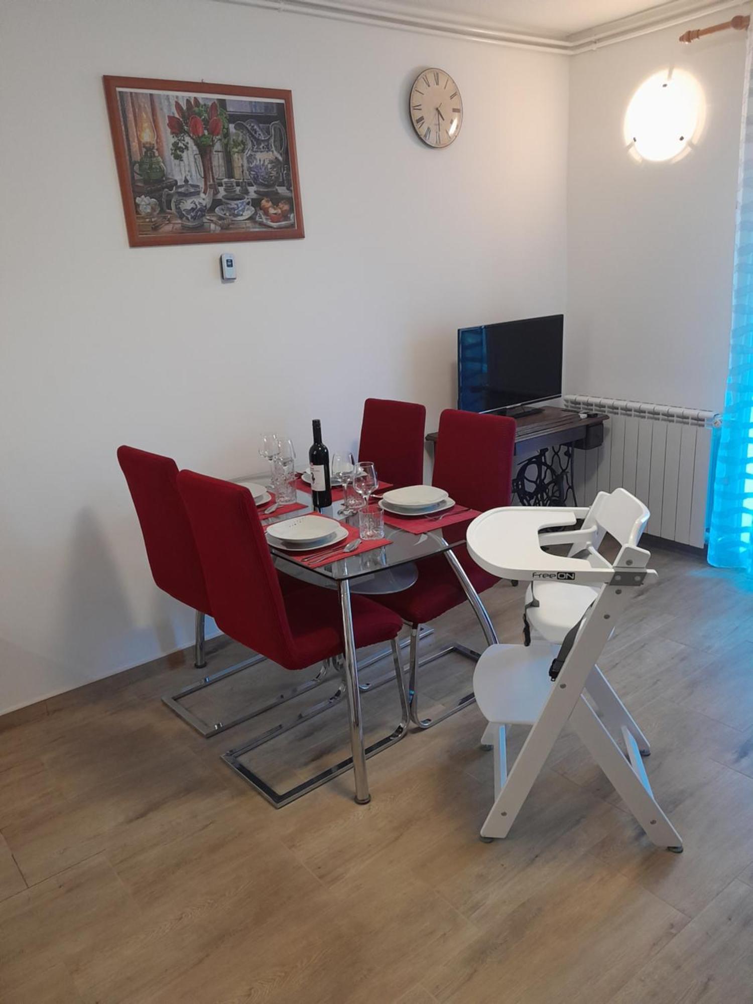 Apartment Dean Klimno Bagian luar foto